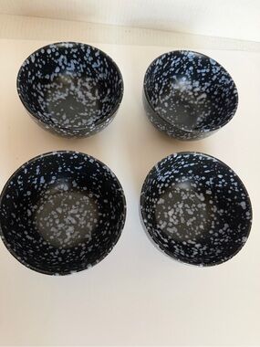Set of 4 Eaton Fine Dining Nebula Cereal Salad bowls Black White Splatter Spots